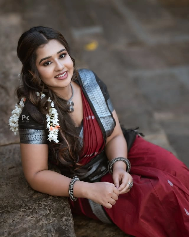 Mouna Guddemane Biography