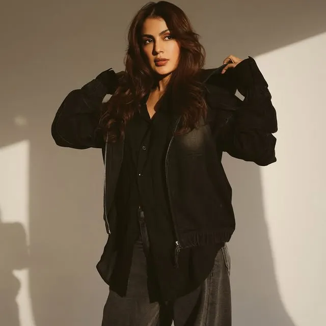 Riya Chakravarthi Career